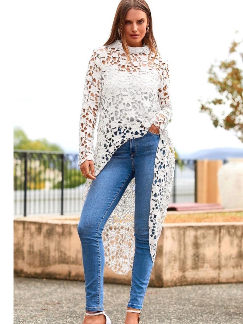 NWT Pretty Garden white crocheted high low top M